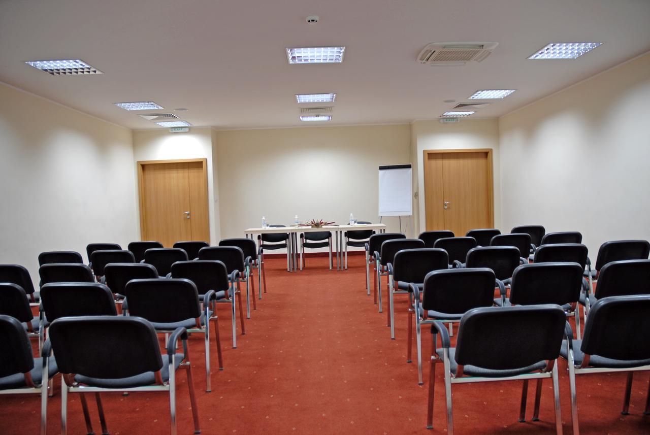 Hotel Vitosha Park - Free Indoor Pool & Parking